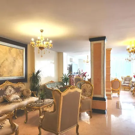 Royal Paris Отель