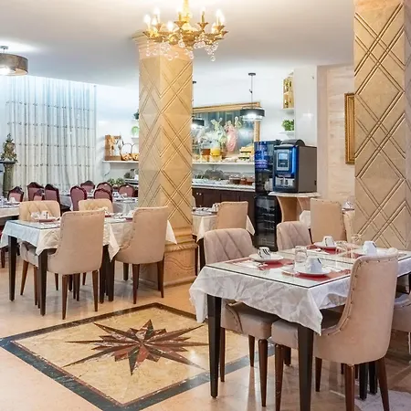 Отель Royal Paris 3*