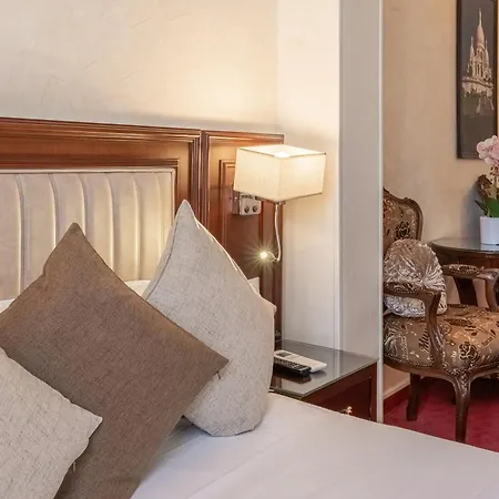 Отель Royal Paris 3*