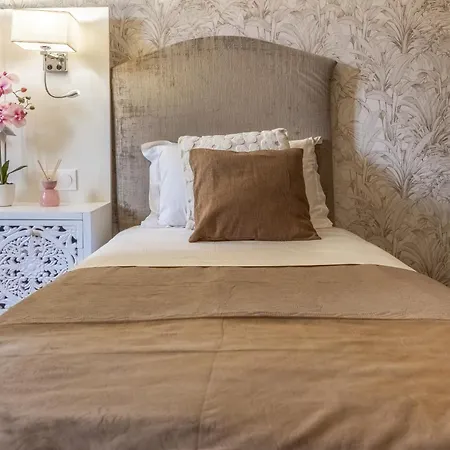 Отель Royal Paris 3*