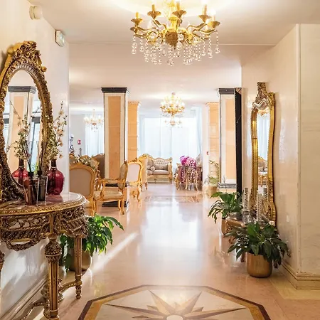Royal Paris 3* איברי-סור-סיין