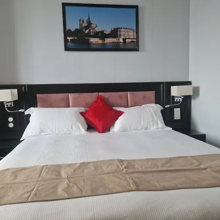 Royal Paris Hotel 3*