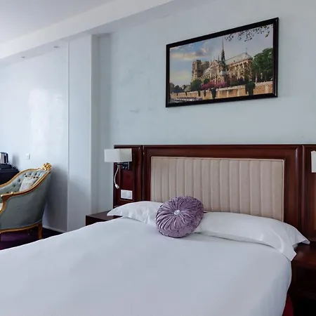 Hotel Royal Paris 3*